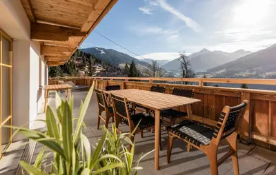Ein allgemeiner Bergblick oder ein Berglick von der Ferienwohnung aus