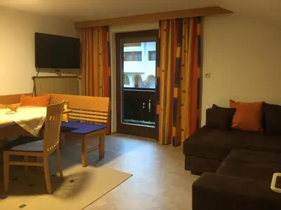 Ein Sitzbereich in der Unterkunft Familie Seiwald