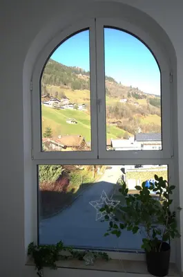 Ein allgemeiner Bergblick oder ein Berglick von der Ferienwohnung aus