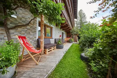 Ein Garten an der Unterkunft Ski & Bike Appartements Forsthaus