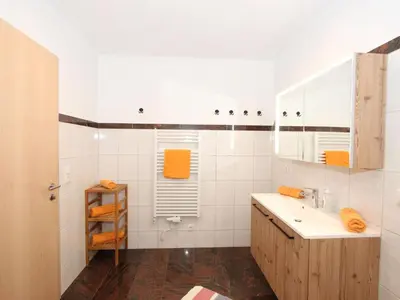 Ein Badezimmer in der Unterkunft Apartment Hanna by Interhome