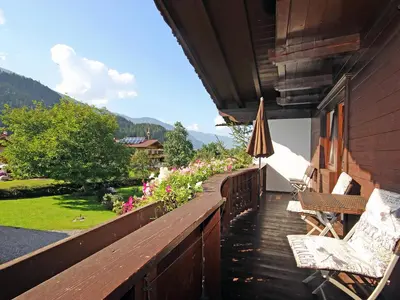 Ein allgemeiner Bergblick oder ein Berglick von der Ferienwohnung aus