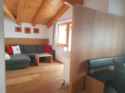 Ein Sitzbereich in der Unterkunft Dorfjuwel Alpbachtal