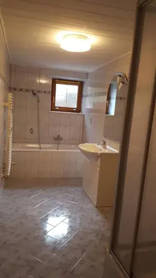 Ein Badezimmer in der Unterkunft FEWO 