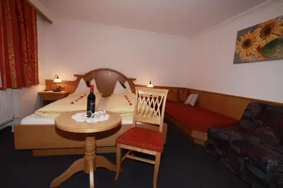 Ein Sitzbereich in der Unterkunft Gmünderklause