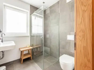 Ein Badezimmer in der Unterkunft Chalet in Niedernsill near Ski Slopes