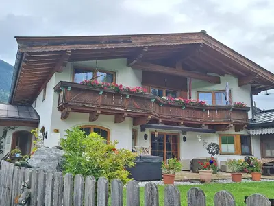 Ein Garten an der Unterkunft Appartements Sonntal Einkehr