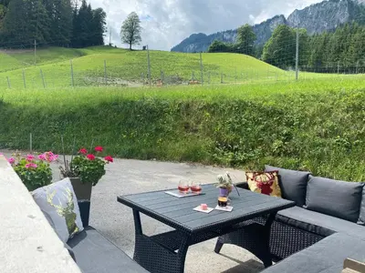 Ein allgemeiner Bergblick oder ein Berglick von der Ferienwohnung aus