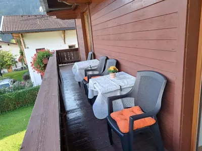 Ein Sitzbereich in der Unterkunft Apartment Landhaus Taxacher by Interhome