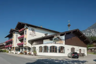 Ein allgemeiner Bergblick oder ein Berglick von des Hotels aus