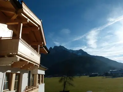 Ein allgemeiner Bergblick oder ein Berglick von der Ferienwohnung aus