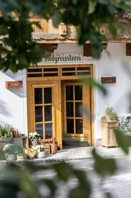 Das Gebäude in dem sich der Bauernhof befindet