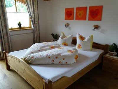 Ein Bett oder Betten in einem Zimmer der Unterkunft Oberhaslachhof
