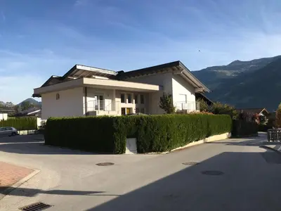Ein allgemeiner Bergblick oder ein Berglick von der Ferienwohnung aus