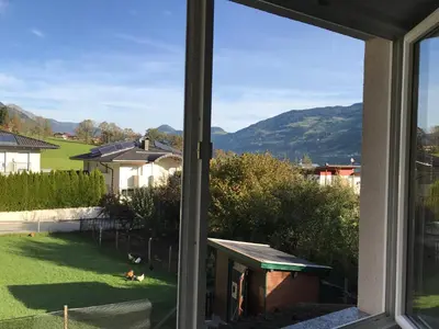 Ein allgemeiner Bergblick oder ein Berglick von der Ferienwohnung aus