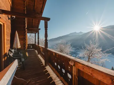Ein allgemeiner Bergblick oder ein Berglick von der Ferienwohnung aus