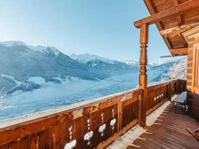 Ein allgemeiner Bergblick oder ein Berglick von der Ferienwohnung aus