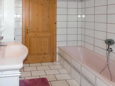 Ein Badezimmer in der Unterkunft Apartment Stainer by Interhome