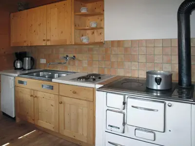 Küche/Küchenzeile in der Unterkunft Chalet Sturmbachhütte by Interhome