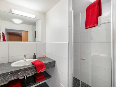 Ein Badezimmer in der Unterkunft Apartment Vorreiter-2 by Interhome