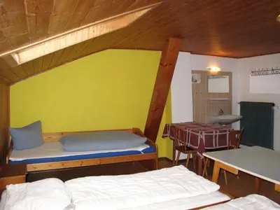 Ein Bett oder Betten in einem Zimmer der Unterkunft Holiday Home Schwalbenhof by Interhome
