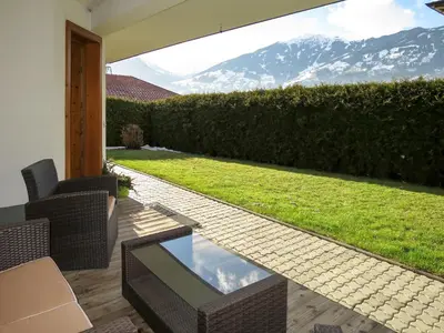 Ein allgemeiner Bergblick oder ein Berglick von der Ferienwohnung aus