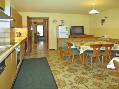 Küche/Küchenzeile in der Unterkunft Apartment Punggerhof by Interhome