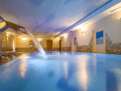 Der Swimmingpool an oder in der Nähe von Apartment Lechners Wohnwelt-1 by Interhome