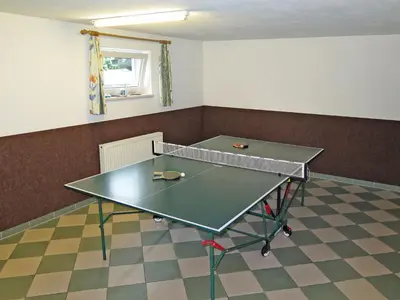 Tischtennis in der Unterkunft Apartment Kraftreich Apartments-2 by Interhome oder in der Nähe