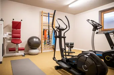 Das Fitnesscenter und/oder die Fitnesseinrichtungen in der Unterkunft Familienhotel Lengauer Hof