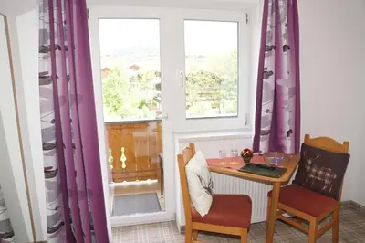 Ein Sitzbereich in der Unterkunft Pension Alexandra