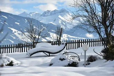 Gartenhotel Crystal im Winter