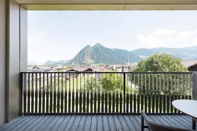 Ein allgemeiner Bergblick oder ein Berglick von des Hotels aus