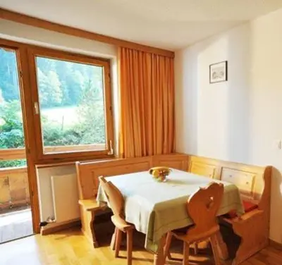 Ein Sitzbereich in der Unterkunft Appartements Strobl