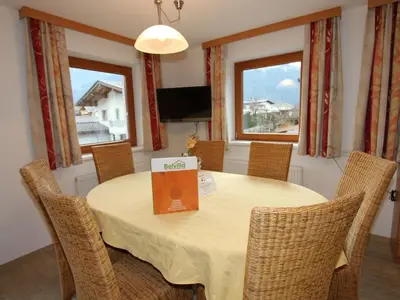 TV/Unterhaltungsangebot in der Unterkunft Stylish Flats in Uderns near Ski Lifts
