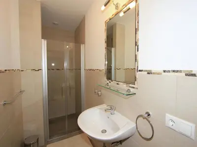 Ein Badezimmer in der Unterkunft Apartment in Aschau near Hochzillertal Slopes