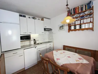 Küche/Küchenzeile in der Unterkunft Vintage Apartment in Fügen near Ski Area