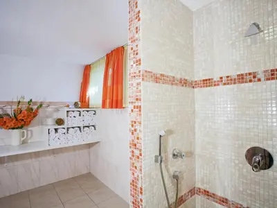 Ein Badezimmer in der Unterkunft Holiday home in Kaltenbach near ski lift