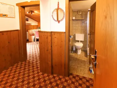 Ein Badezimmer in der Unterkunft Apartment Fichtenblick App- 4 by Interhome