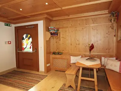 Ein Sitzbereich in der Unterkunft Apartment in Kaltenbach near Ski Lift