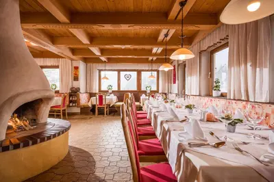Ein Restaurant oder anderes Speiselokal in der Unterkunft Biolandhaus Seethaler