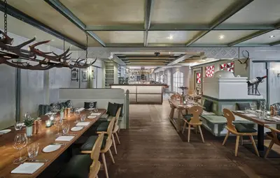 Ein Restaurant oder anderes Speiselokal in der Unterkunft Schwarzer Adler Kitzbühel - Adults Only