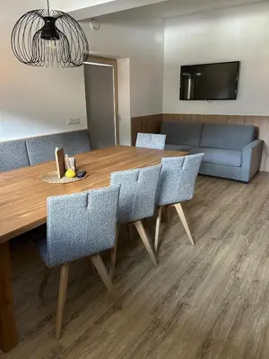 Ein Sitzbereich in der Unterkunft Gästehaus Wildauer