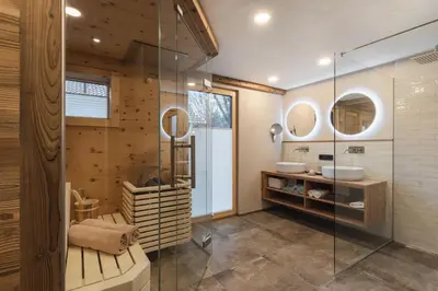 Ein Badezimmer in der Unterkunft Hotel Leitenhof 4 Sterne Superior