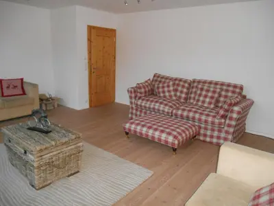 Ein Sitzbereich in der Unterkunft Ado's Haus