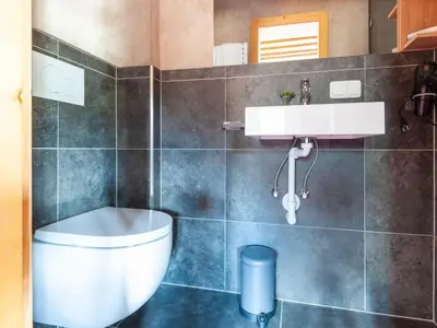 Ein Badezimmer in der Unterkunft Apartment in Kirchberg near Ski Bus