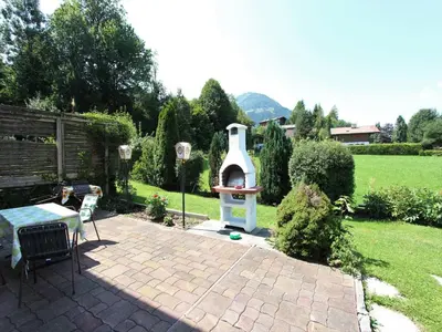 Ein Garten an der Unterkunft Apartment in Kirchberg near Ski Lift