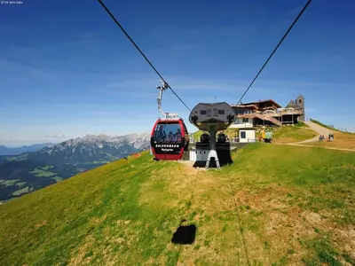 Ein allgemeiner Bergblick oder ein Berglick von der Ferienwohnung aus