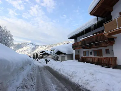 Apartment in Brixen near Ski Bus im Winter