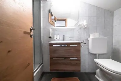 Ein Badezimmer in der Unterkunft Appartements Kendler